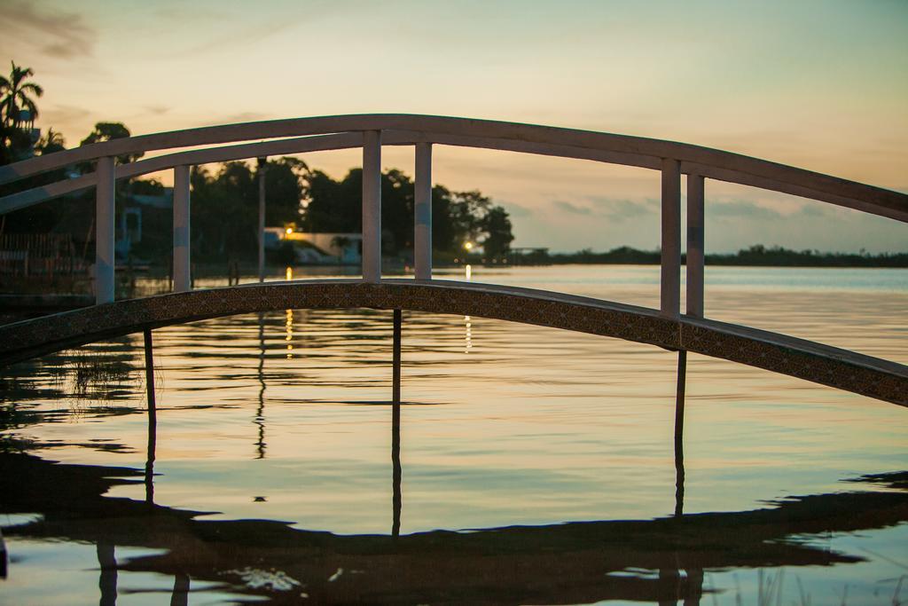 Hotel Laguna Bacalar Buitenkant foto